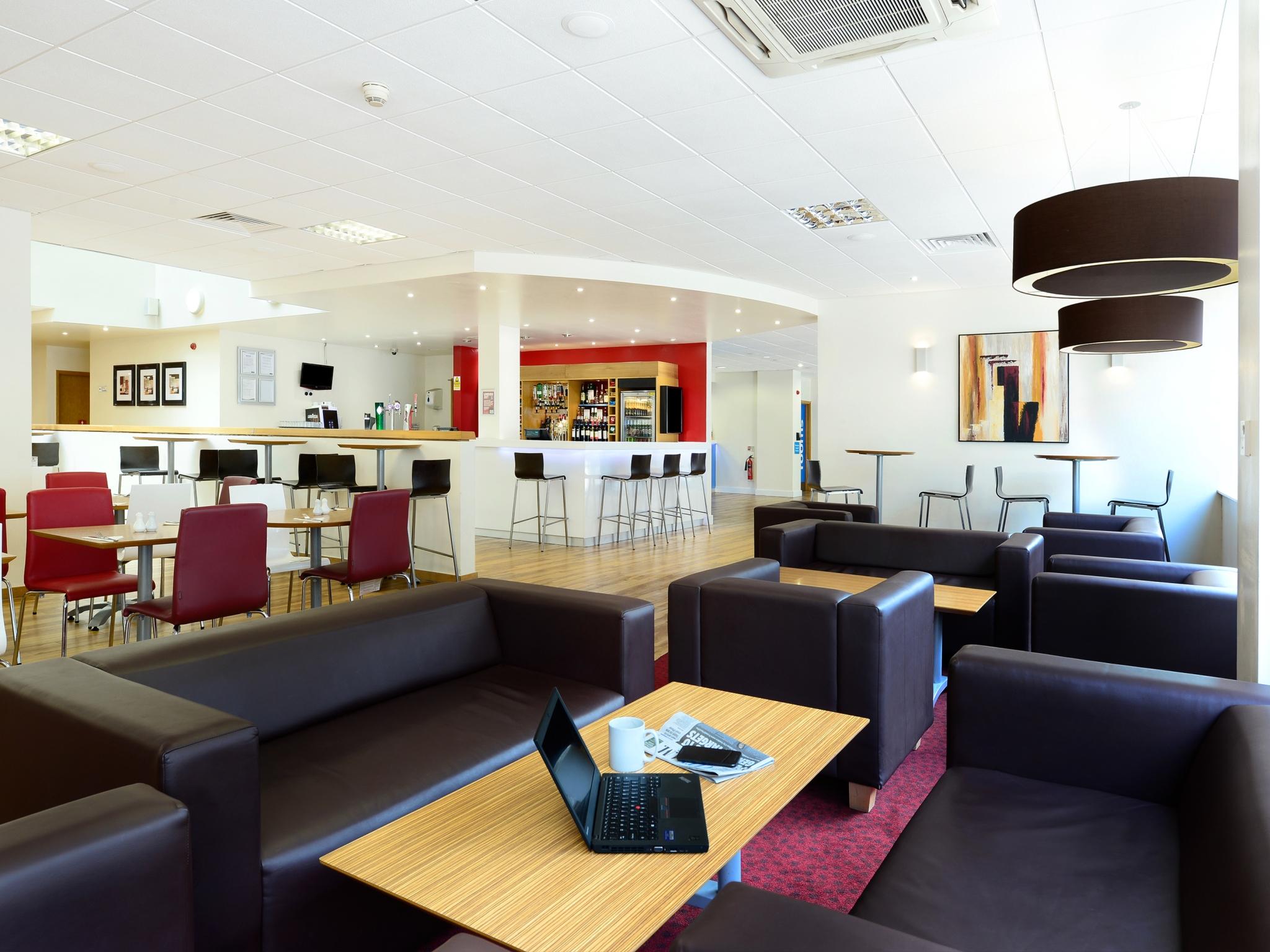 Travelodge London Central City Road Εξωτερικό φωτογραφία