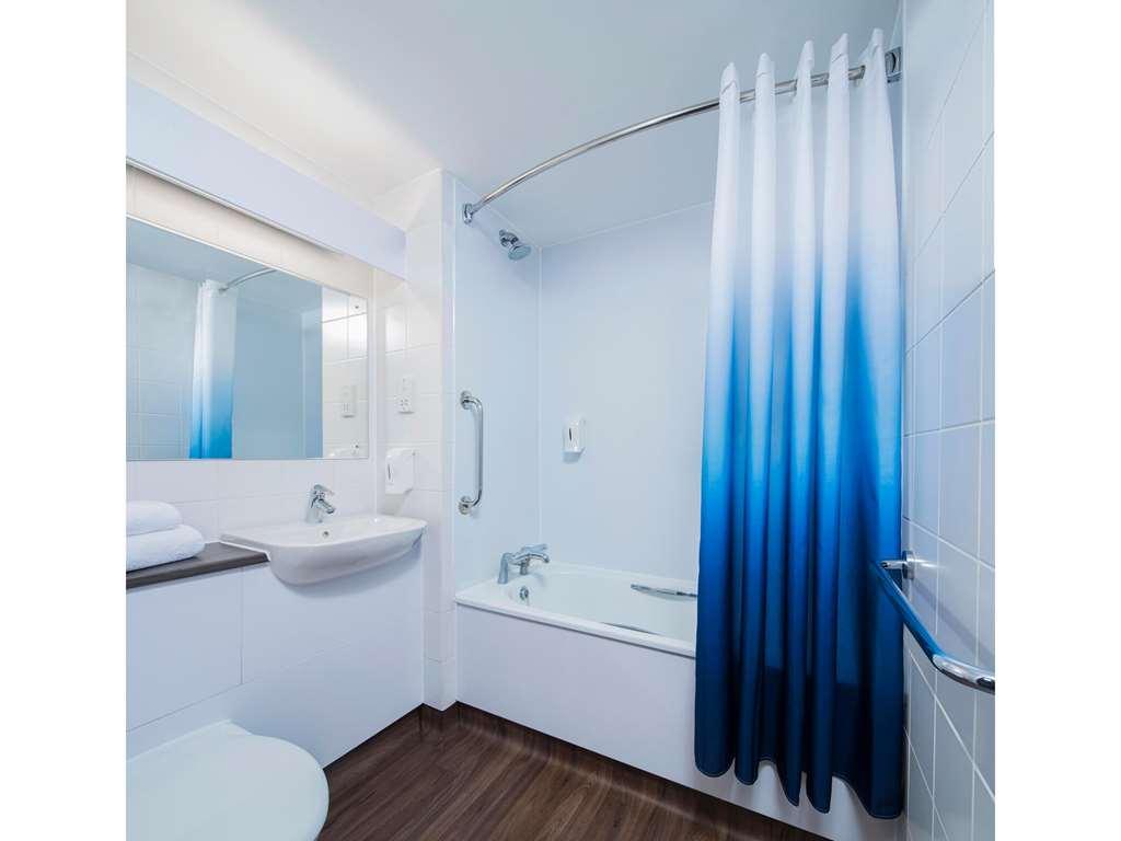 Travelodge London Central City Road Εξωτερικό φωτογραφία