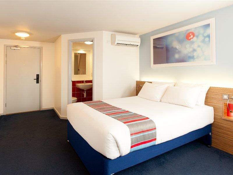 Travelodge London Central City Road Εξωτερικό φωτογραφία